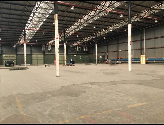 32,966M² WAREHOUSE TO LET IN ROODEKOP